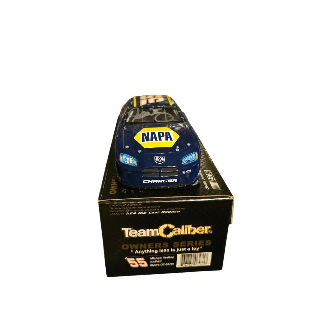 Michael Waltrip #55 NAPA 2006 Dodge Charger 1/24 Team Caliber SIGNED Diecast